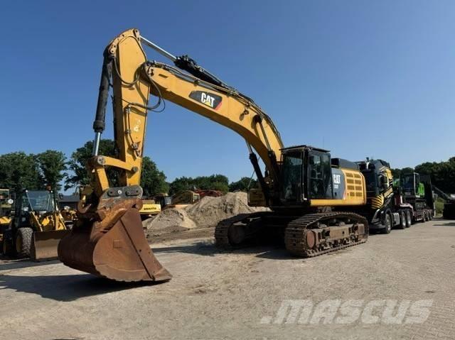 CAT 352 F Koparki gąsienicowe
