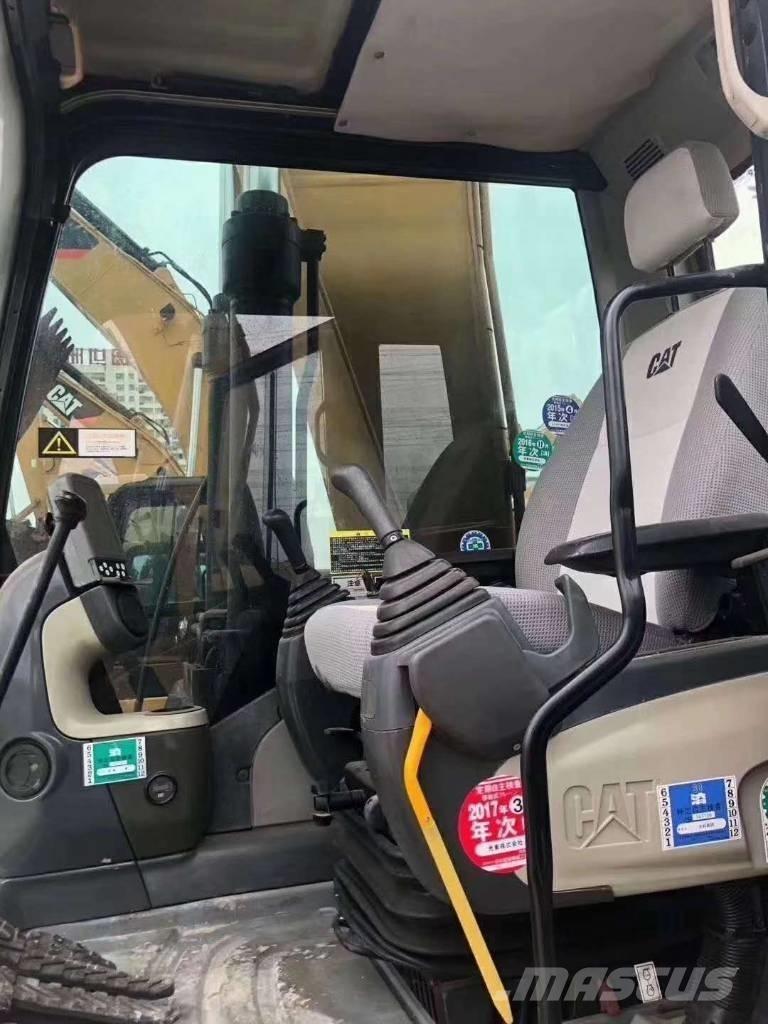 CAT 323 D Koparki gąsienicowe