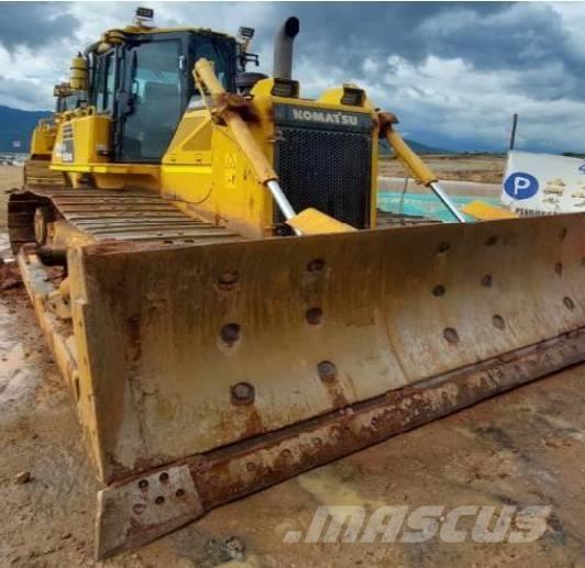 Komatsu D 65 PX-16 Spycharki gąsienicowe