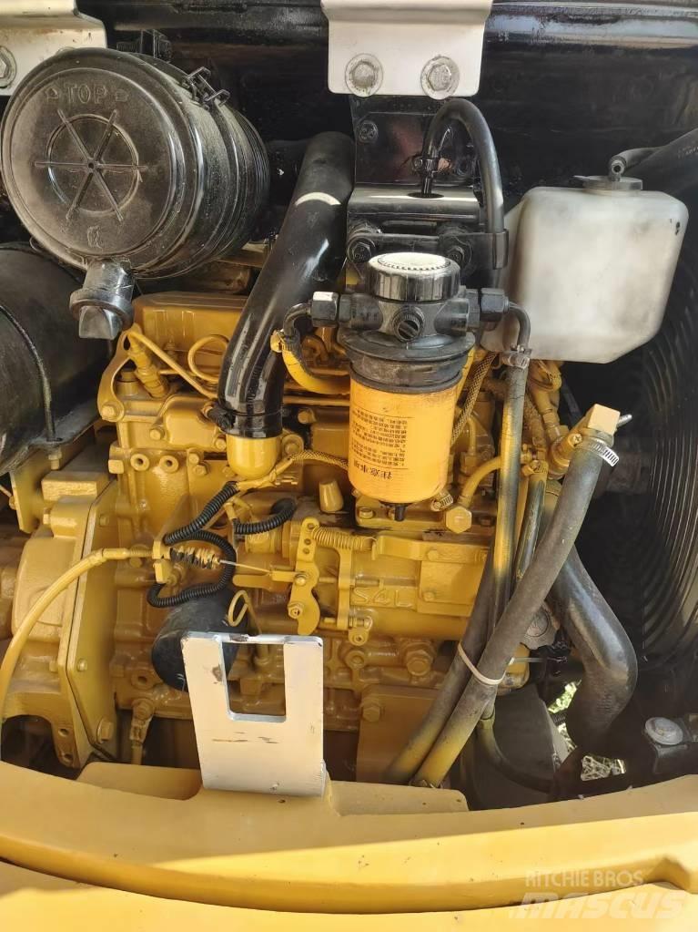 CAT 305 CR Minikoparki