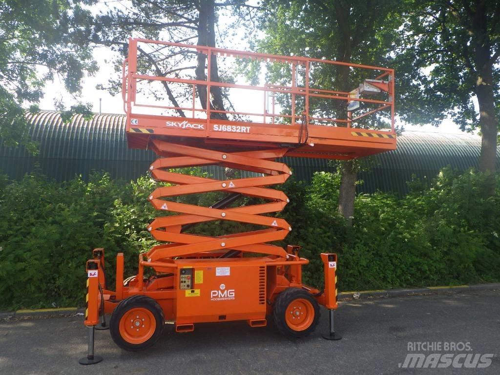 SkyJack SJ6832RT Podnośniki nożycowe