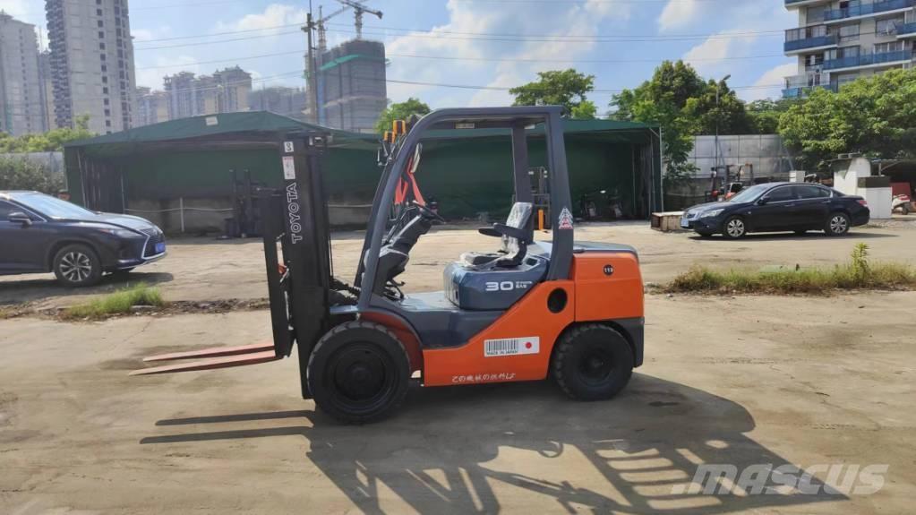 Toyota FD30 Wózki Diesla