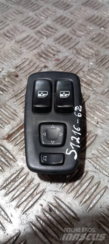 Scania R 440   1445793 Kabiny i wnętrze