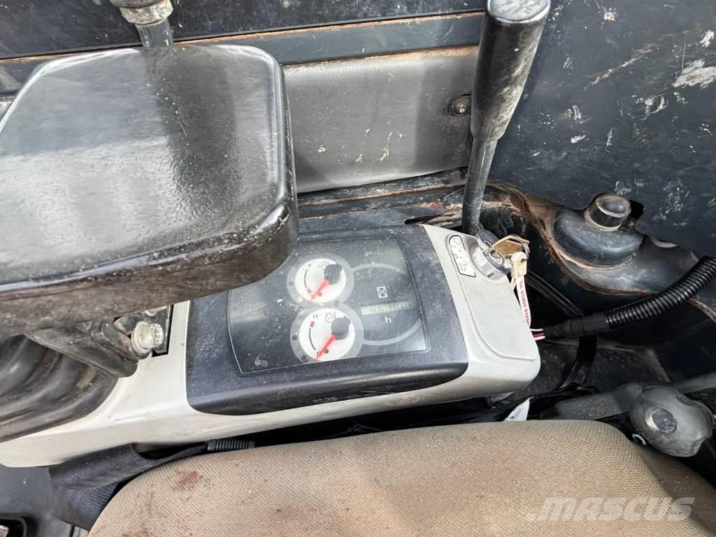 Komatsu PC 26 MR-3 Minikoparki