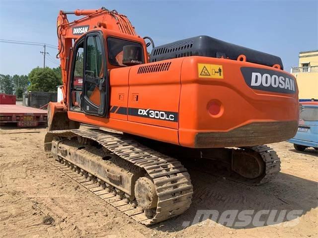 Doosan DX300 Koparki gąsienicowe
