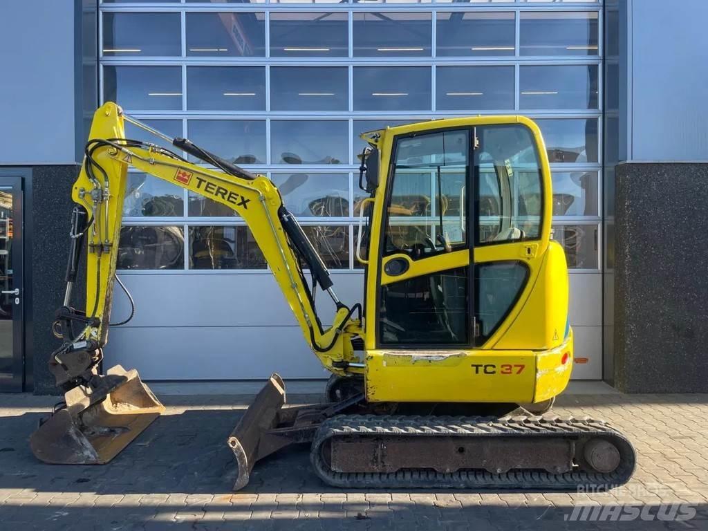Terex TC37 Minikoparki