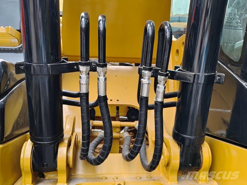 CAT 320 D Koparki gąsienicowe