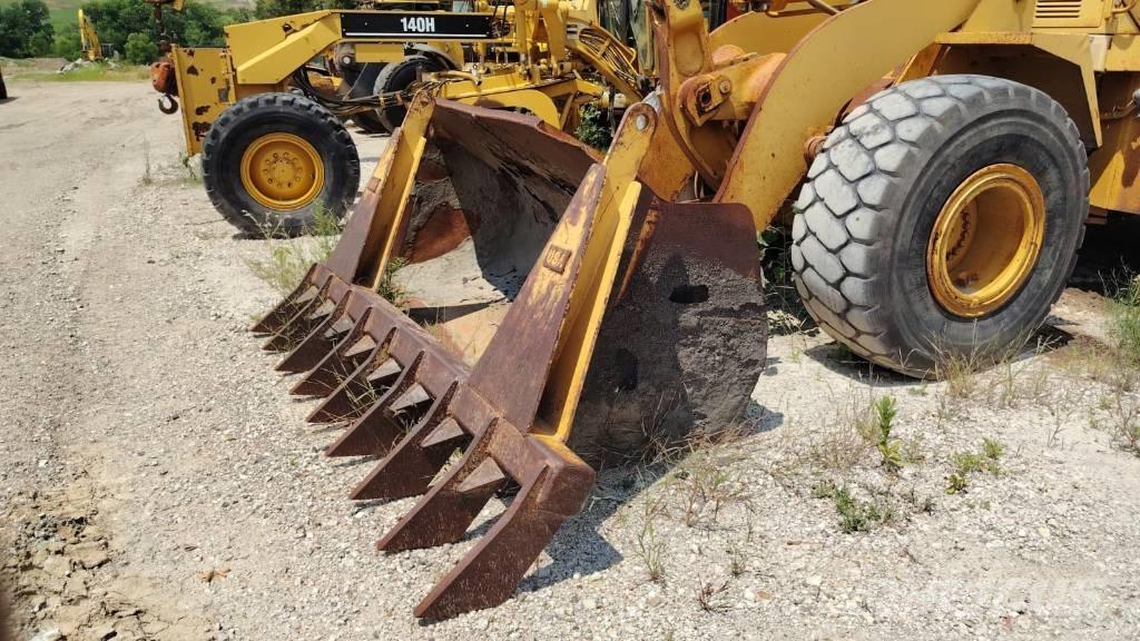 CAT D 5 M XL Spycharki gąsienicowe