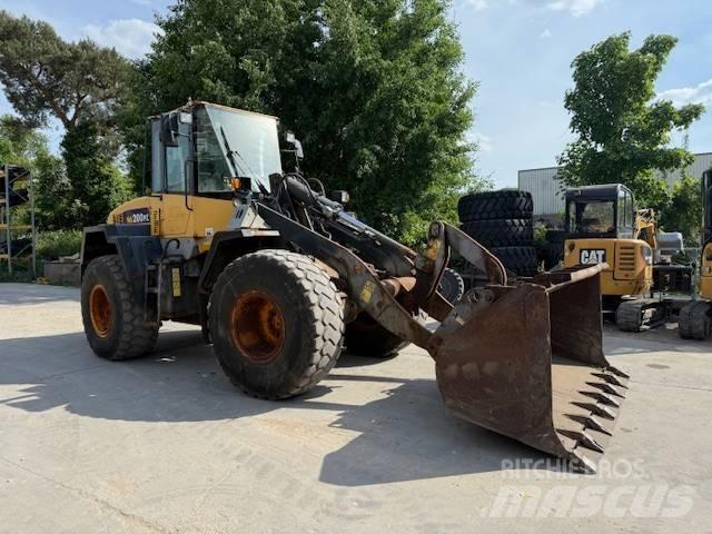 Komatsu WA 200 Ładowarki kołowe