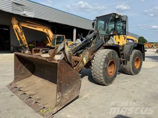 Komatsu WA 200 Ładowarki kołowe
