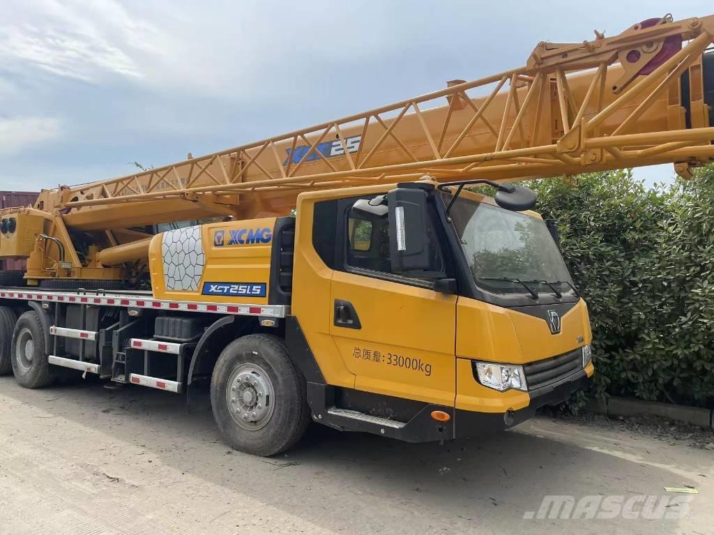 XCMG QY25 Żurawie szosowo-terenowe