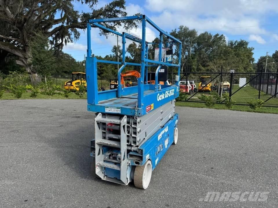 Genie GS 2632 Podnośniki nożycowe