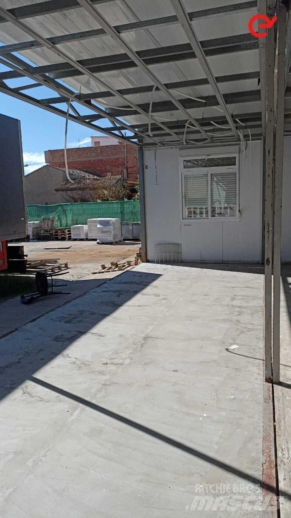  Contenedor para casa Baraki budowlane