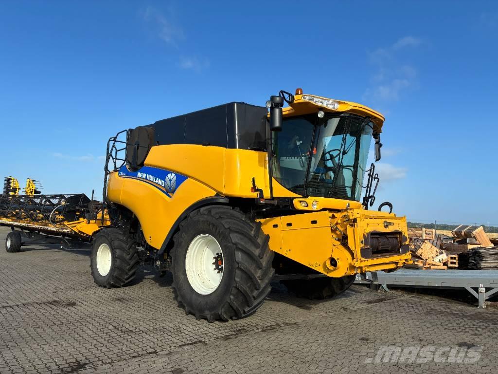 New Holland CR 9080 Kombajny zbożowe