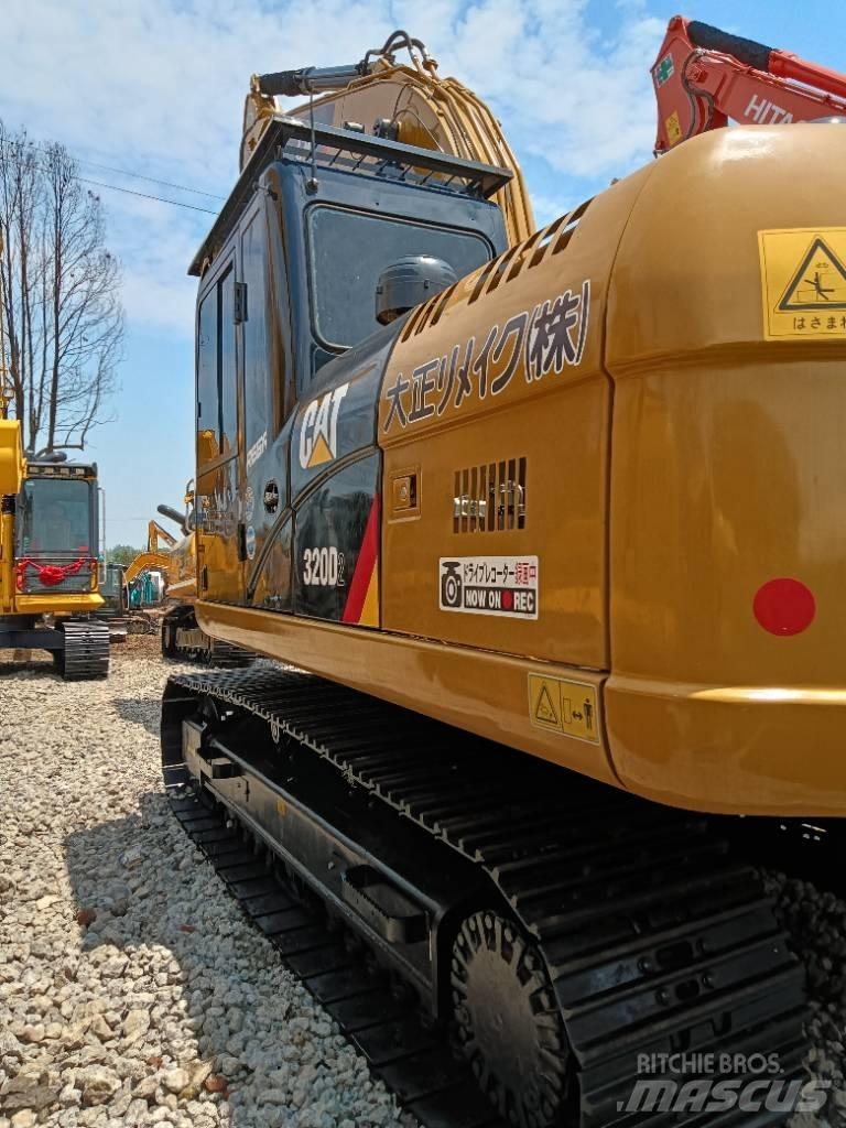 CAT 320D2 Midikoparki  7t - 12t