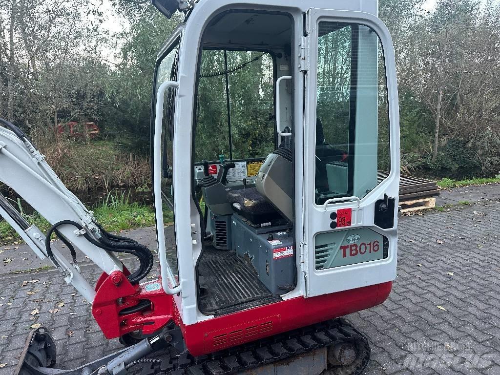 Takeuchi TB 016 Minikoparki