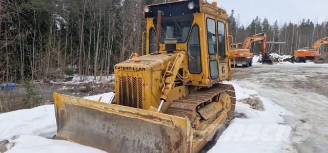 CAT D4E Spycharki gąsienicowe