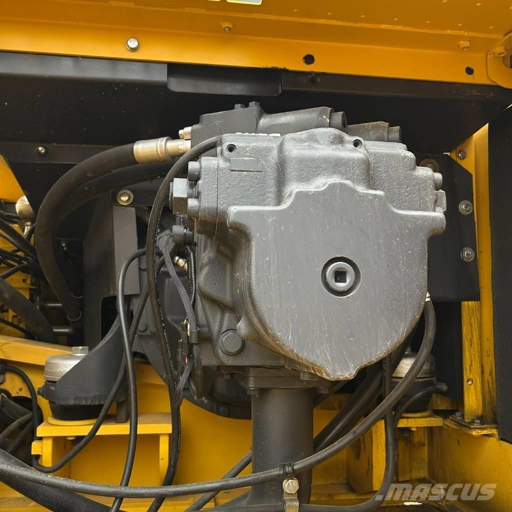 Komatsu 400-7 Koparki gąsienicowe