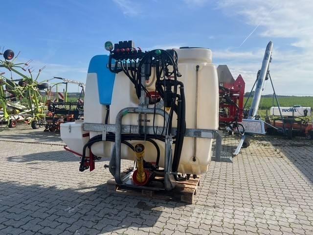 Scan-Agro 1000L Zamontowane opryskiwacze