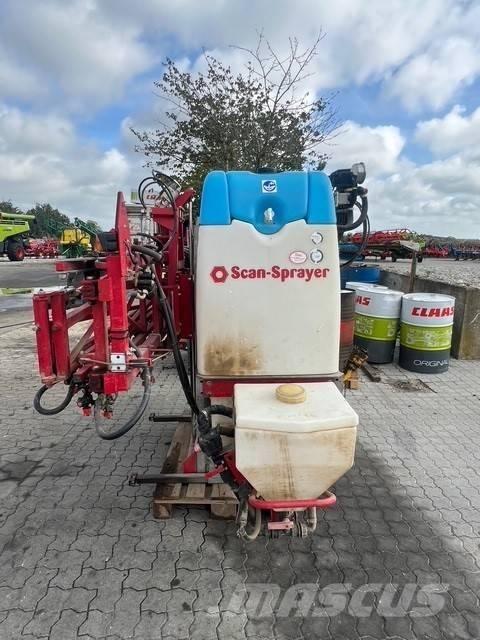 Scan-Agro 1000L Zamontowane opryskiwacze