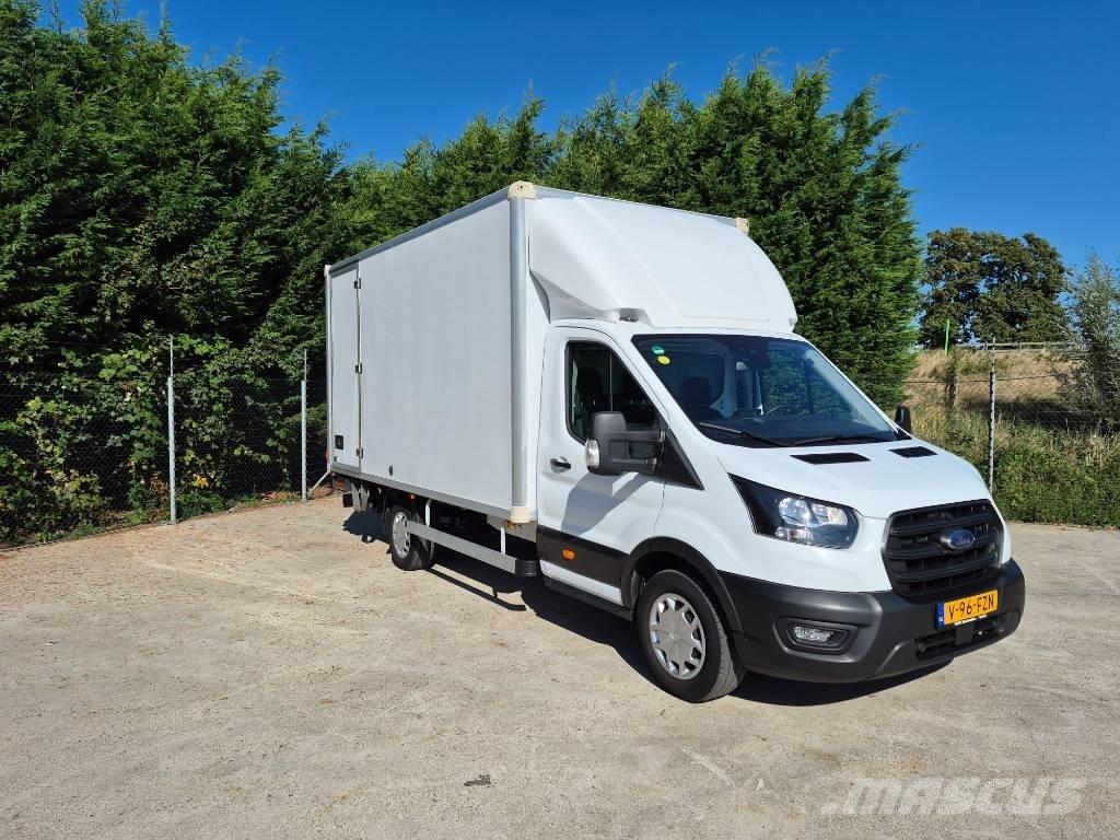 Ford Transit Busy / Vany