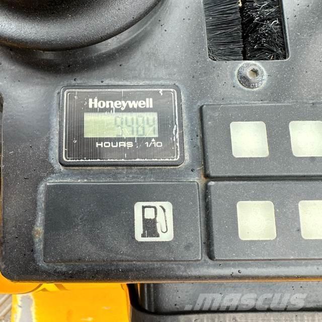 JCB MICRO 8008 Minikoparki