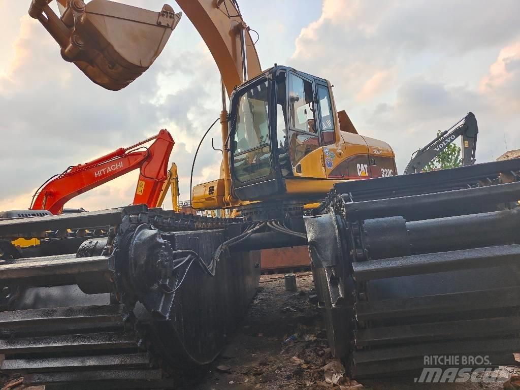 CAT 320 C Koparki pływające - amfibie