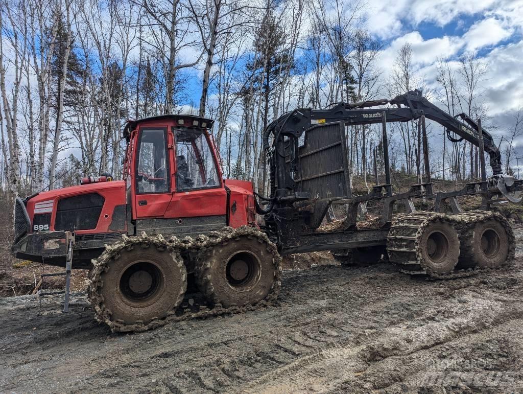 Komatsu 895 Forwardery