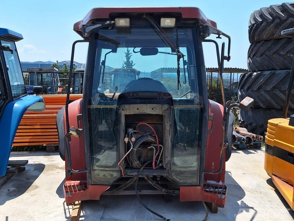 New Holland G 210 Kabina i wnętrze