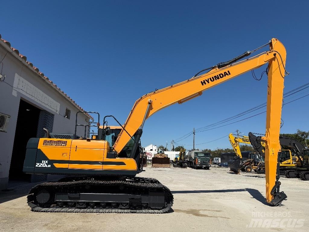 Hyundai HX220 LR Koparki z długim ramieniem