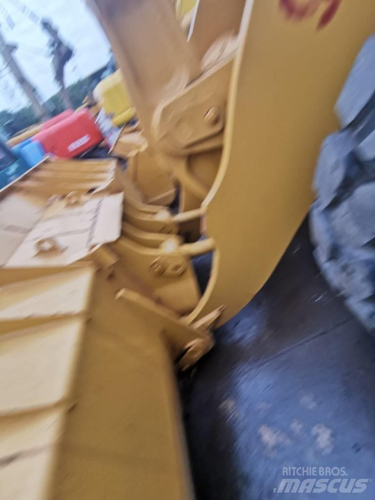 CAT 938F Ładowarki kołowe