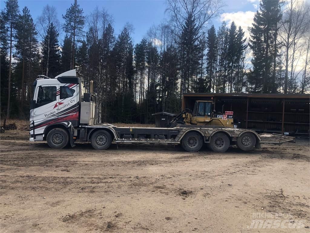 Volvo FH13 Samochody do przewozu maszyn leśnych