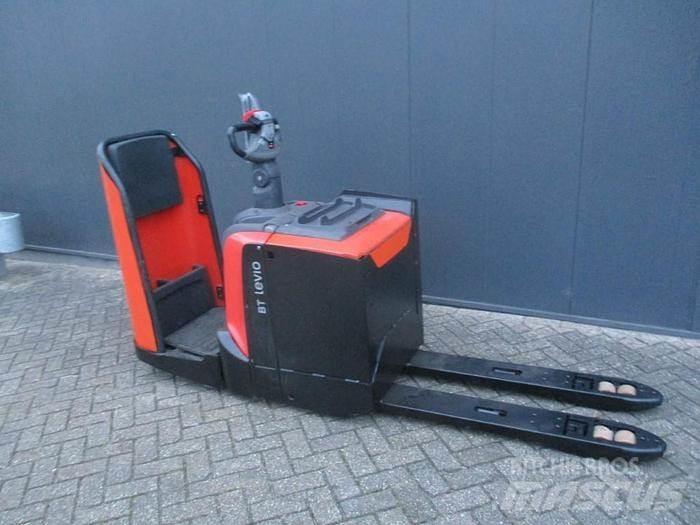 Toyota LPE 250 Wózki widłowe unoszące z platformą dla operatora