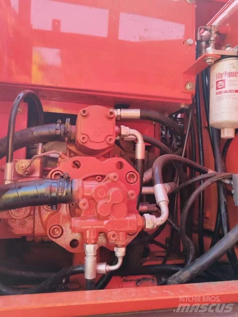 Doosan DX150 Koparki gąsienicowe