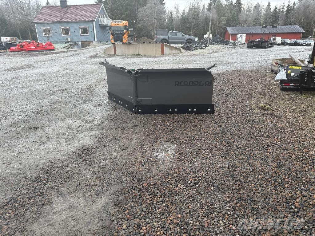 Pronar PUV 3300 Lemiesze i pługi śnieżne