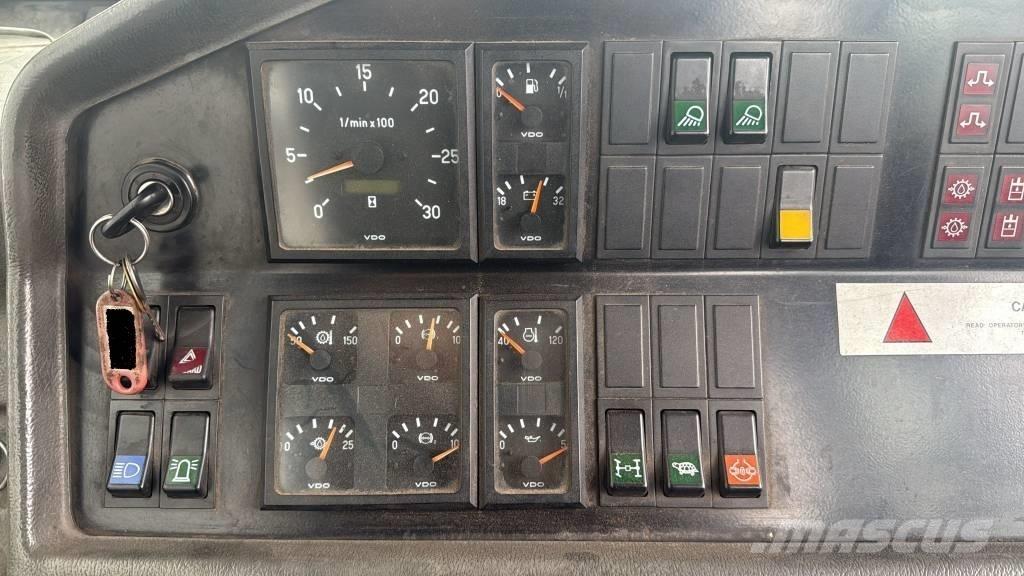 Kalmar TRX 182 Ciągniki terminalowe