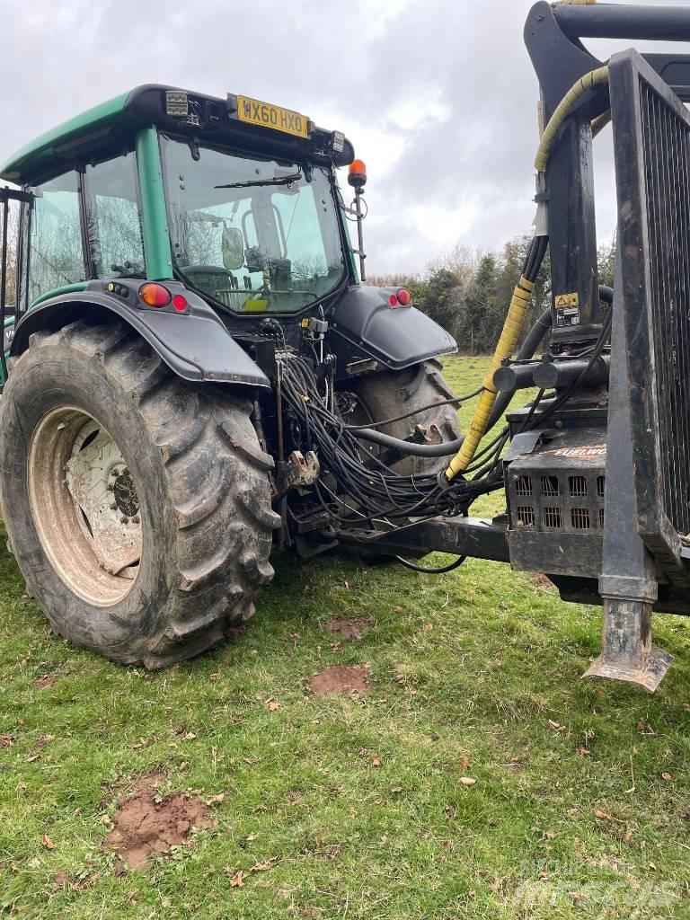 Valtra N122 Ciągniki rolnicze