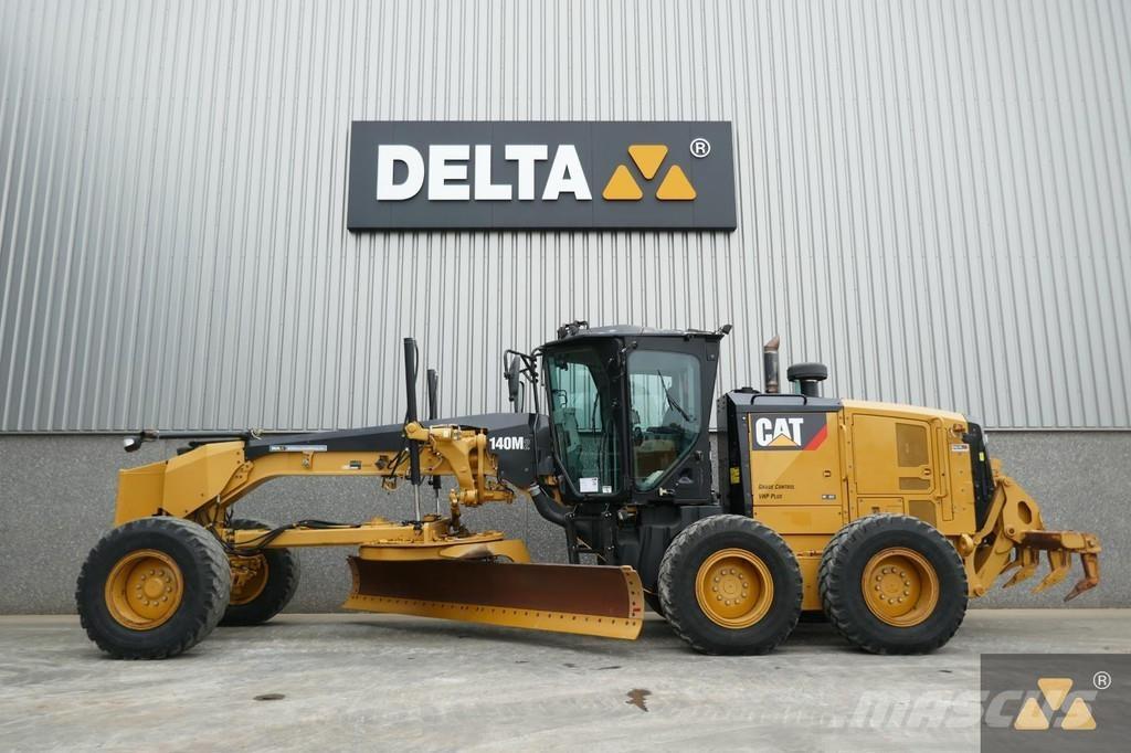 CAT 140M2 Równiarki
