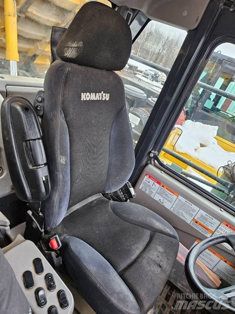 Komatsu HD465-8 Wozidła kolebkowe
