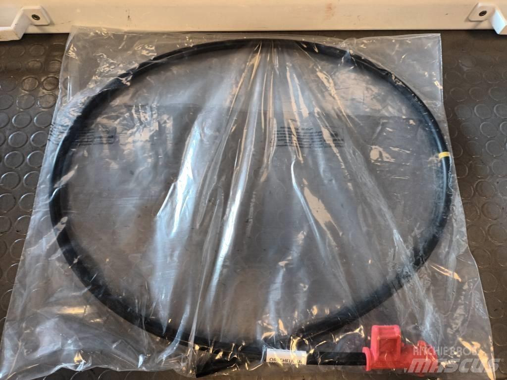 Volvo PIPE 21872077 Transport - Inne