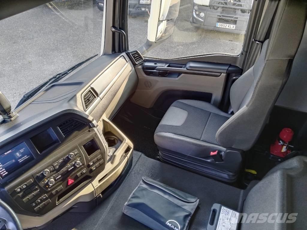 MAN TGS 26.360 Samochody ciężarowe ze skrzynią zamkniętą