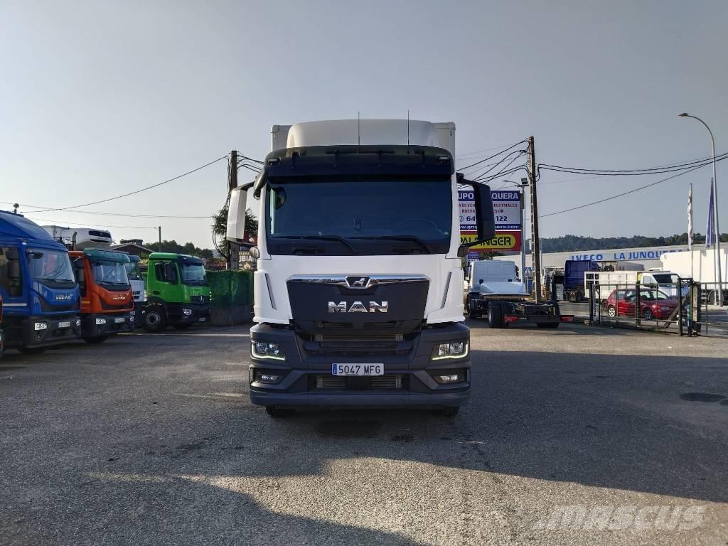 MAN TGS 26.360 Samochody ciężarowe ze skrzynią zamkniętą