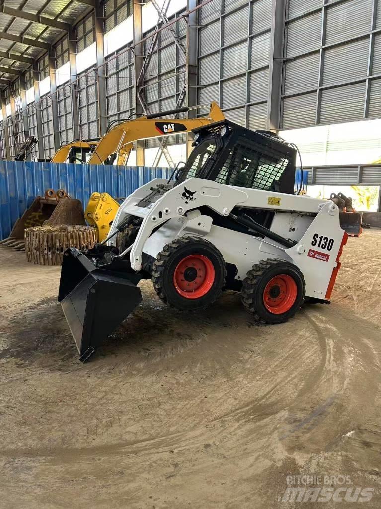 Bobcat S130 Ładowarki burtowe