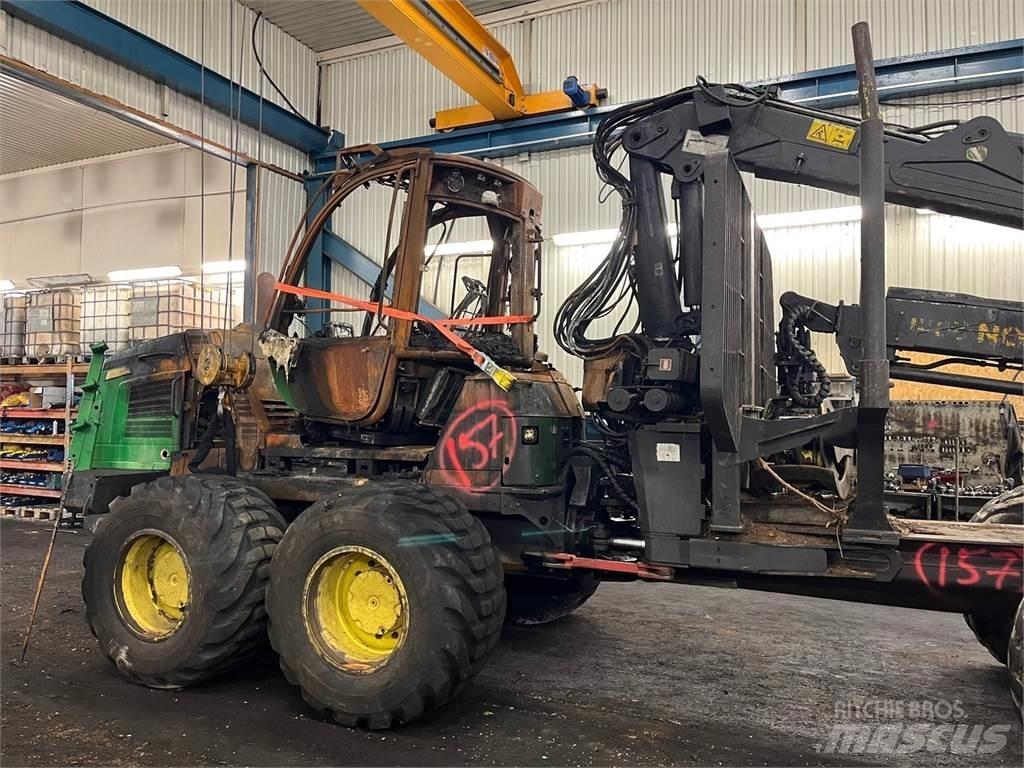 John Deere 1210E Forwardery