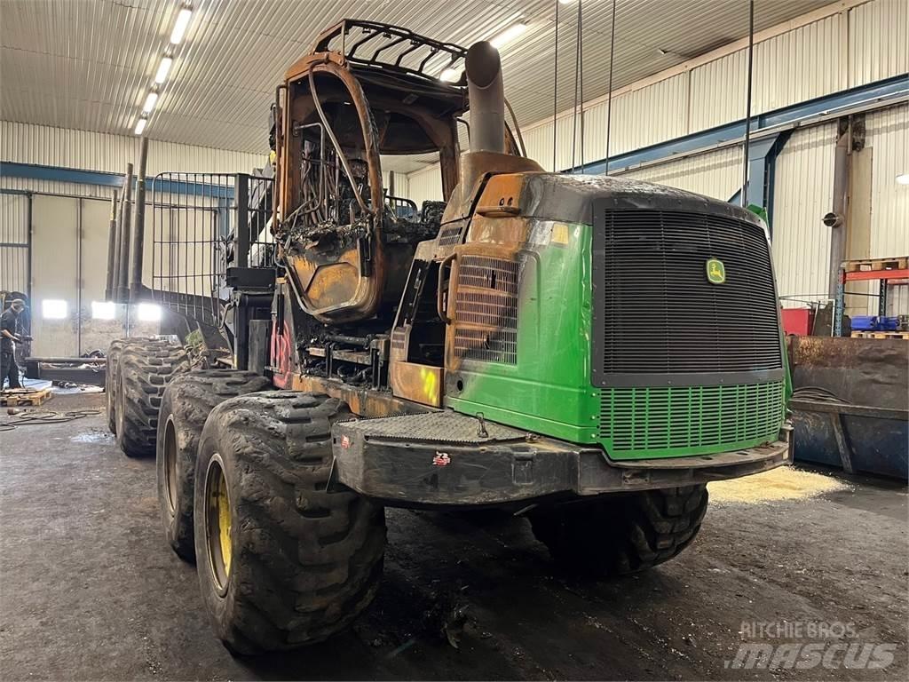 John Deere 1210E Forwardery
