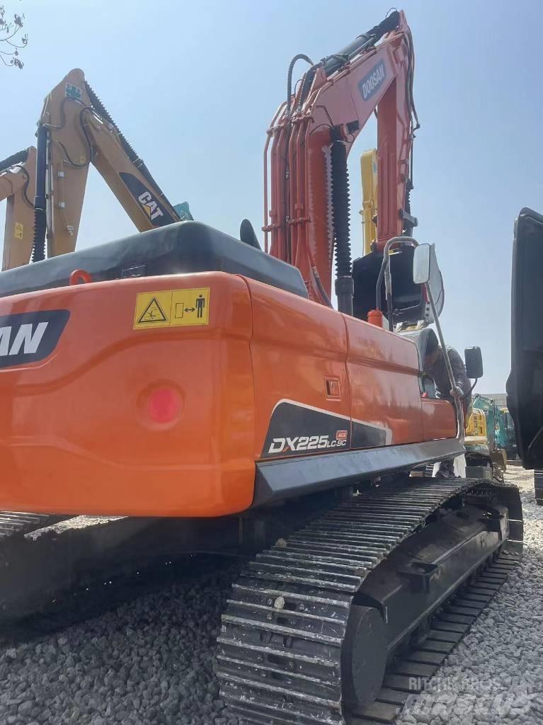 Doosan DX 225LC-9C Koparki gąsienicowe