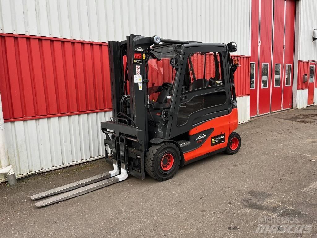 Linde E 25 Wózki elektryczne