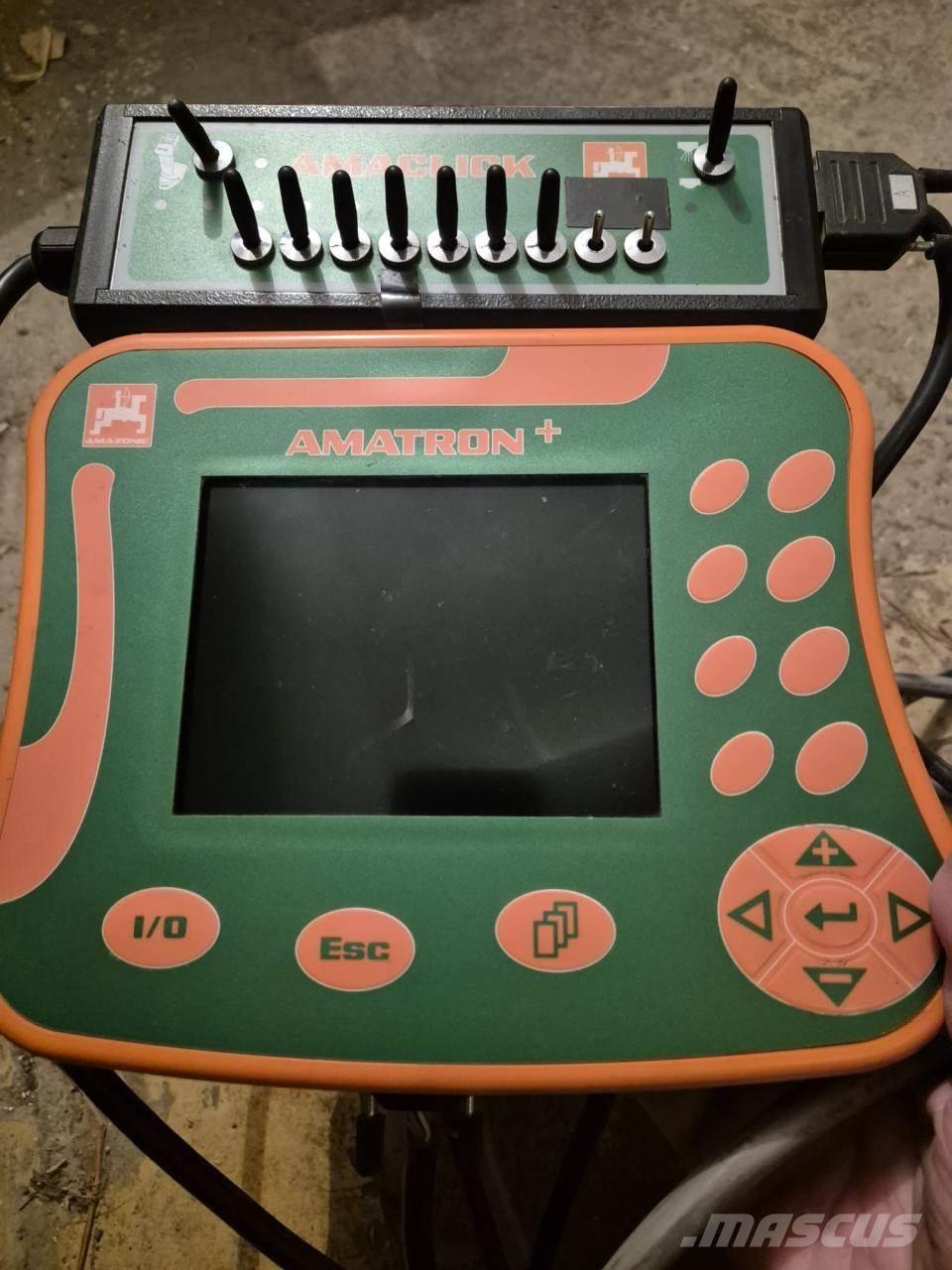 Amazone UX 4200 Opryskiwacze zaczepiane