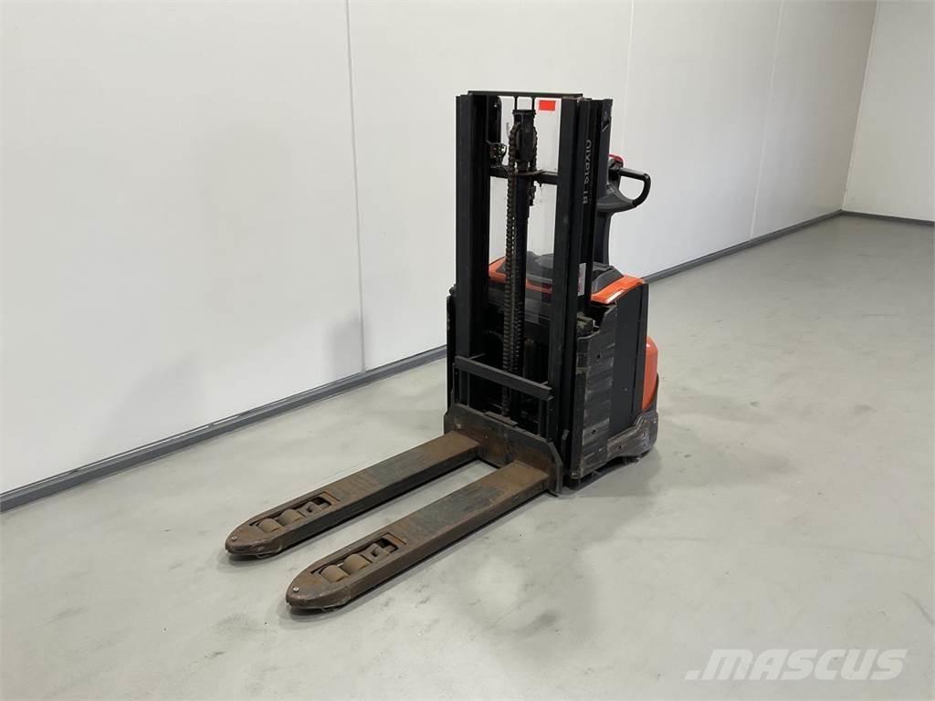 Toyota SWE200D Samojezdne maszyny do załadunku
