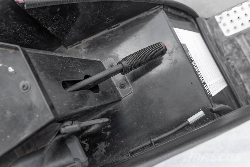 Manitou MLA 3-25 HC Miniładowarki